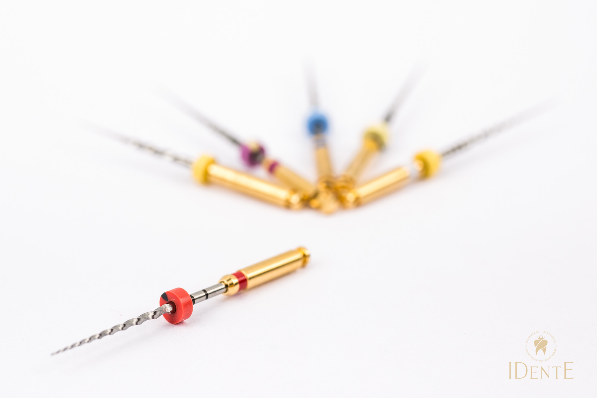 Endodontsko zdravljenje z Reciprocom: Prednosti strojne obdelave koreninskih kanalov