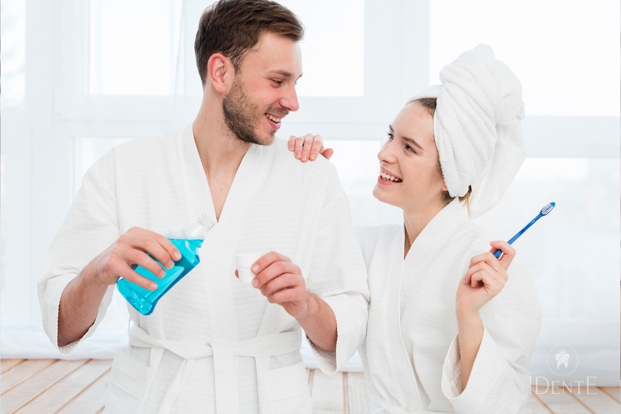 Parodontološki žepki: zdravljenje z luščenjem in glajenjem korenin